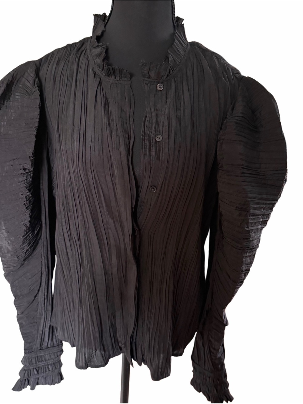 Zara Black Crinkled Puff-Sleeve Blouse, size Large - Picture 1 of 5